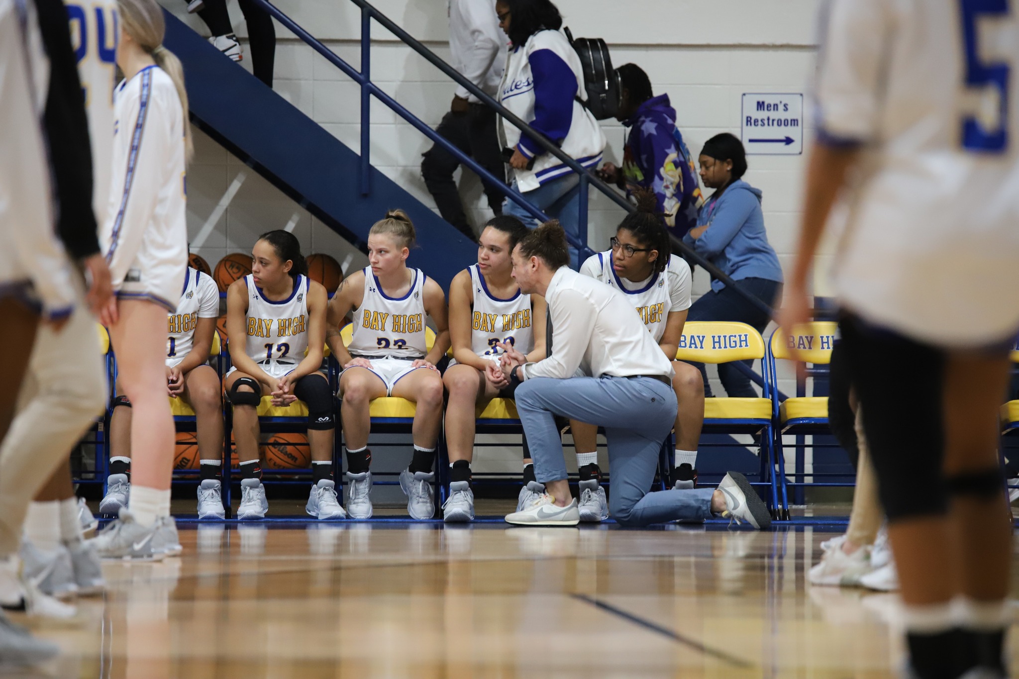 Prep Hoops: Pass boys on top in Region 8-4A race, while Bay and Pass girls battle for lead