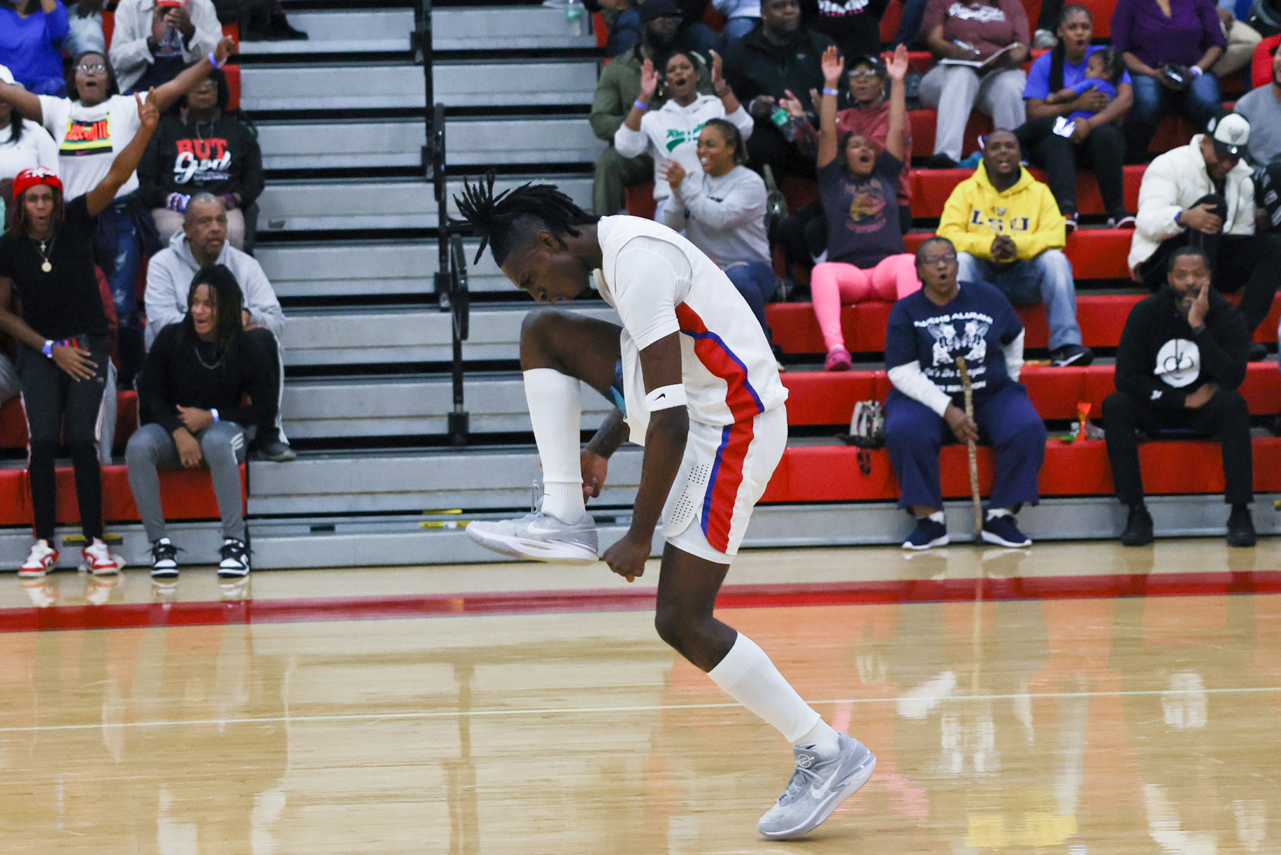 Prep Hoops: Pascagoula extends historic win streak to 21 games with 60-59 win over Yazoo City Saturday