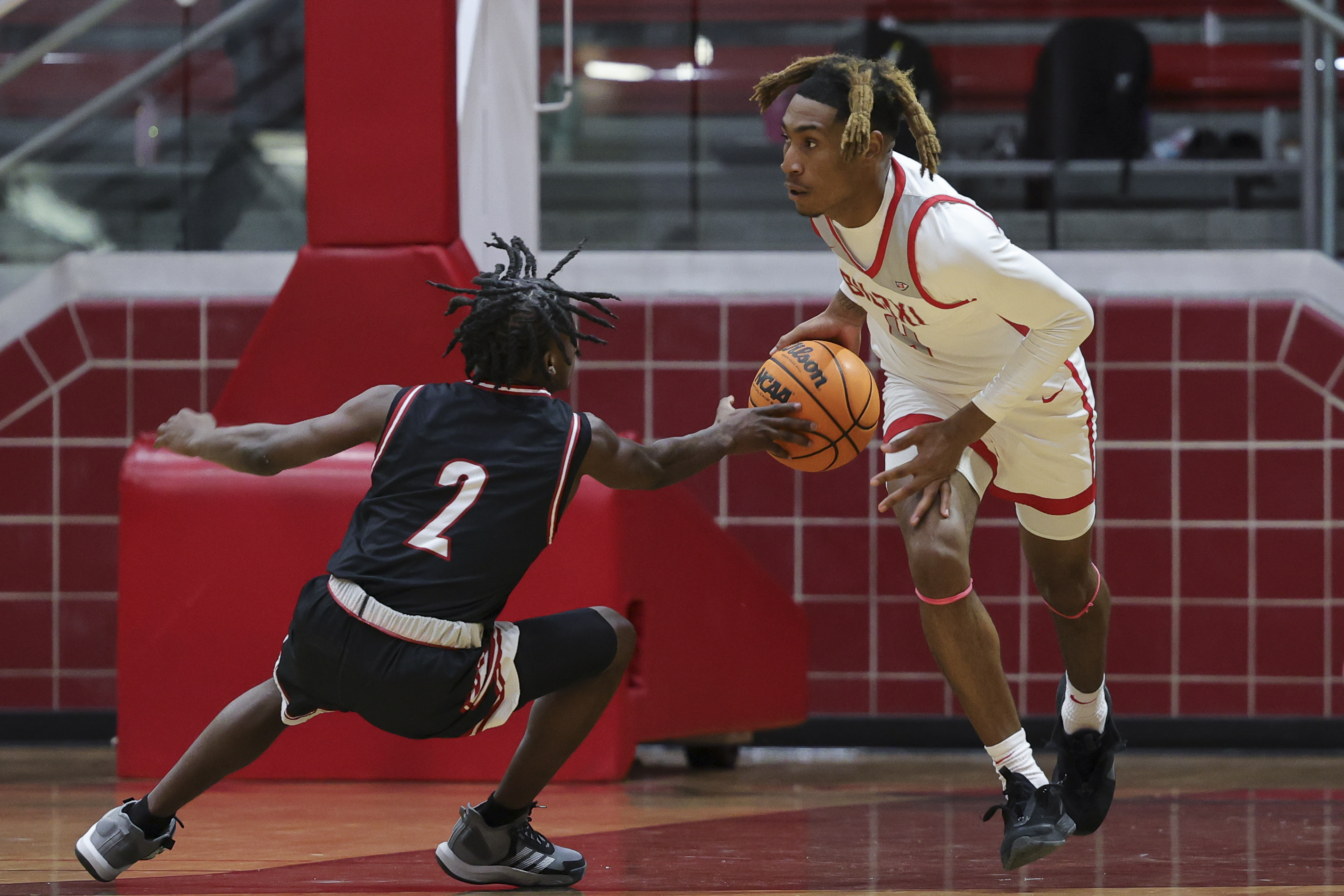 Prep Hoops: HCHS boys rise to top spot in Region 4-7A, while St. Martin earns rare win over Gulfport