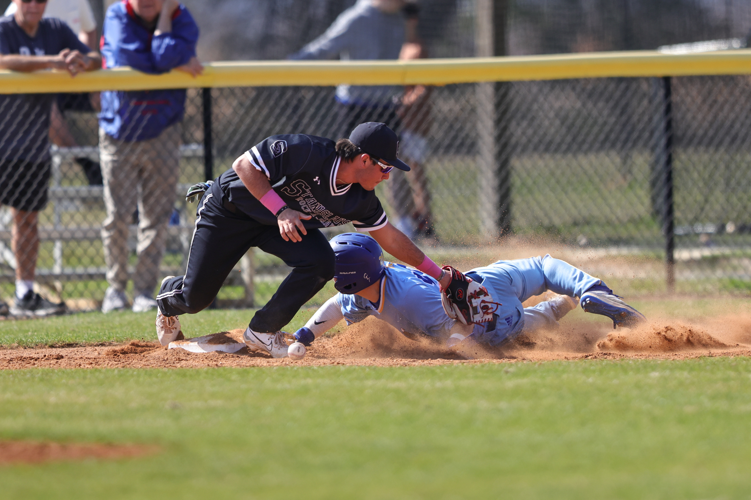 Prep Baseball: In Catholic league play, Resurrection keeps rolling while Irish sweeps and Rocks split