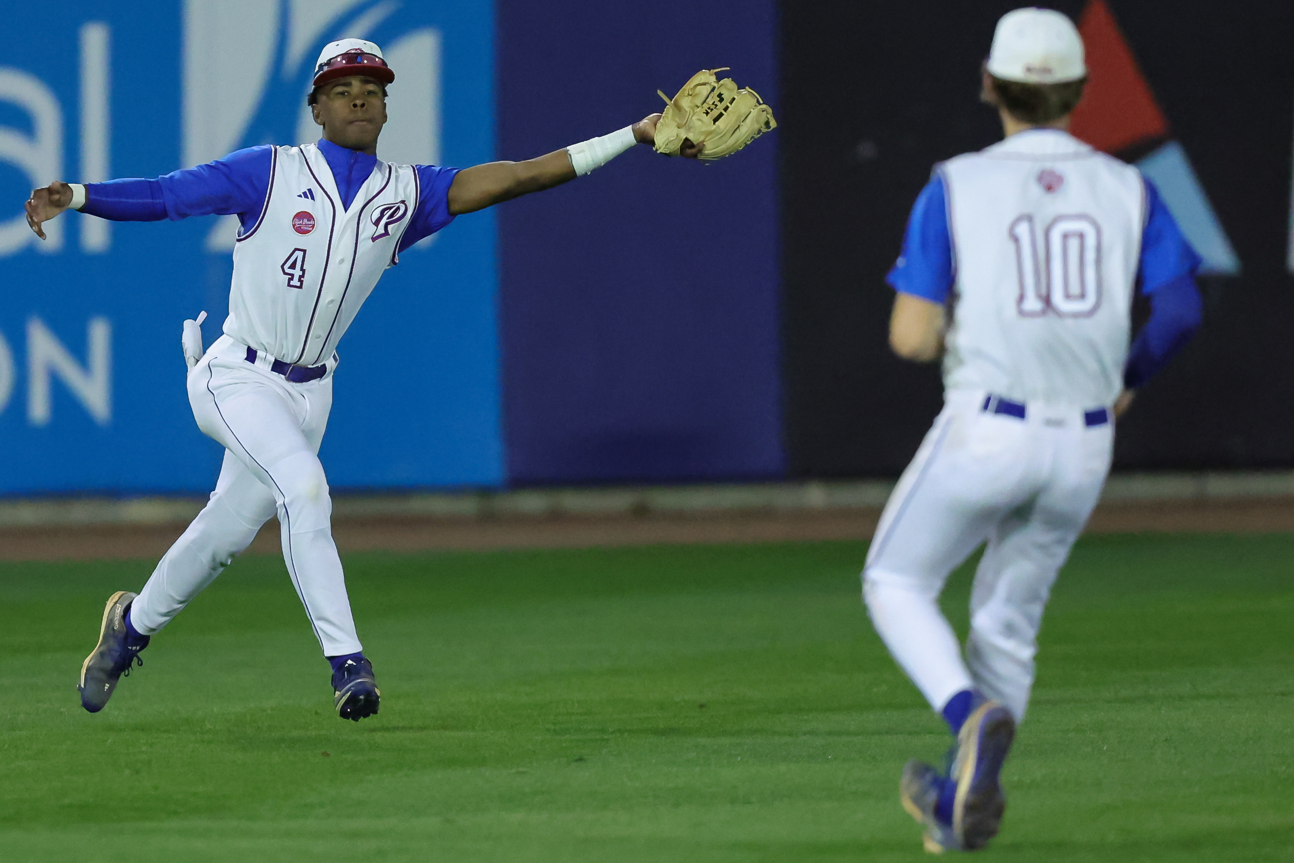 Prep Baseball: Pascagoula finishes Battle at the Beach play in fine fashion with a pair of big wins
