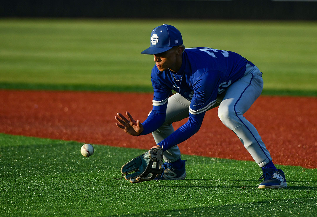 Prep Baseball: Ocean Springs rallies past Petal to set up deciding game three Monday night at home