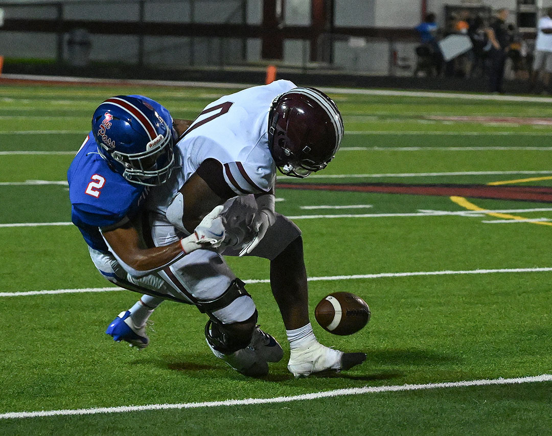 Prep Football: Long Beach takes big Oyster Bowl win over rival Pass Christian 28-21
