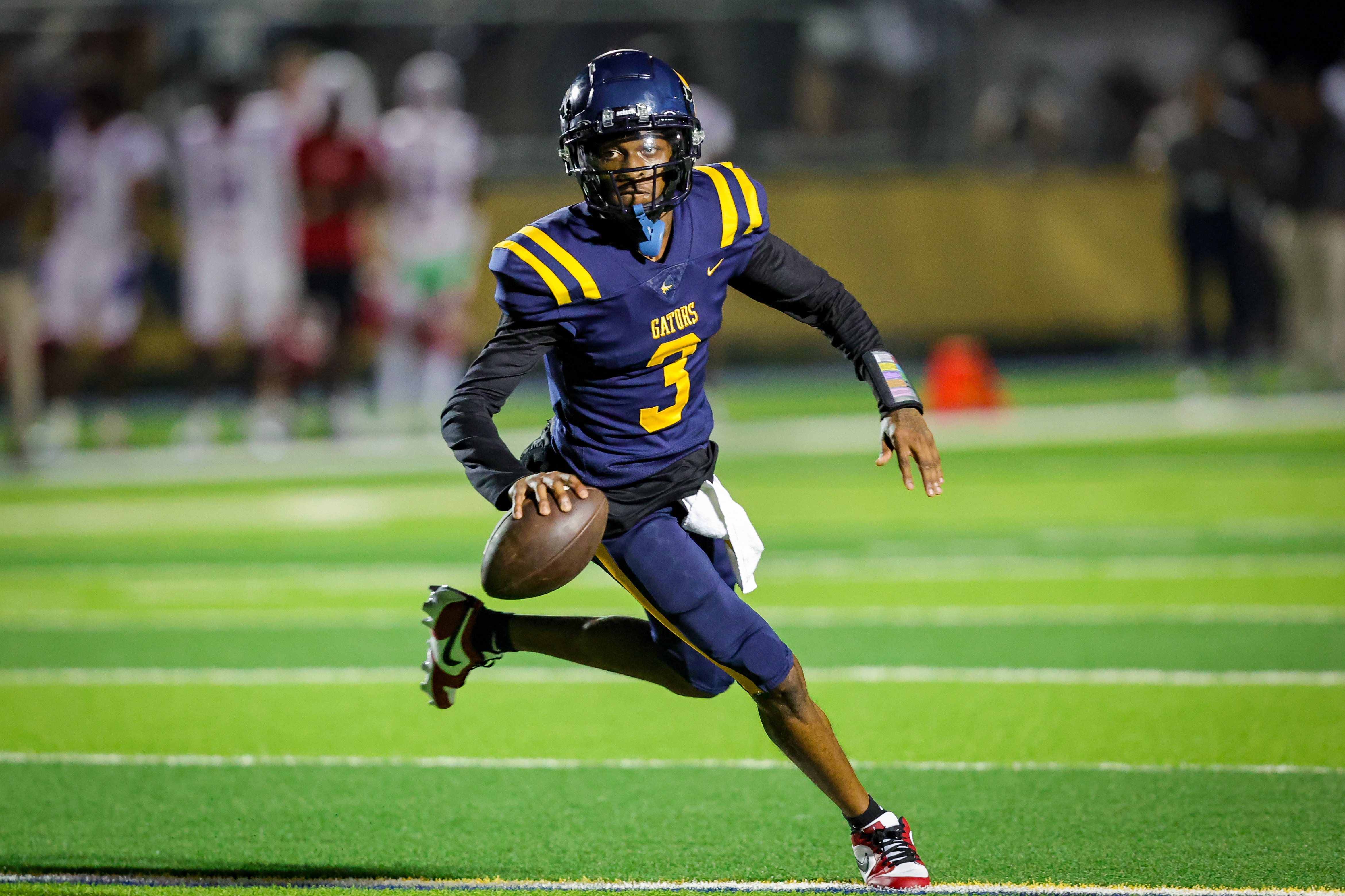 Prep Football: Pair of Jackson County teams in Gautier and Moss Point fare quite differently at home Friday