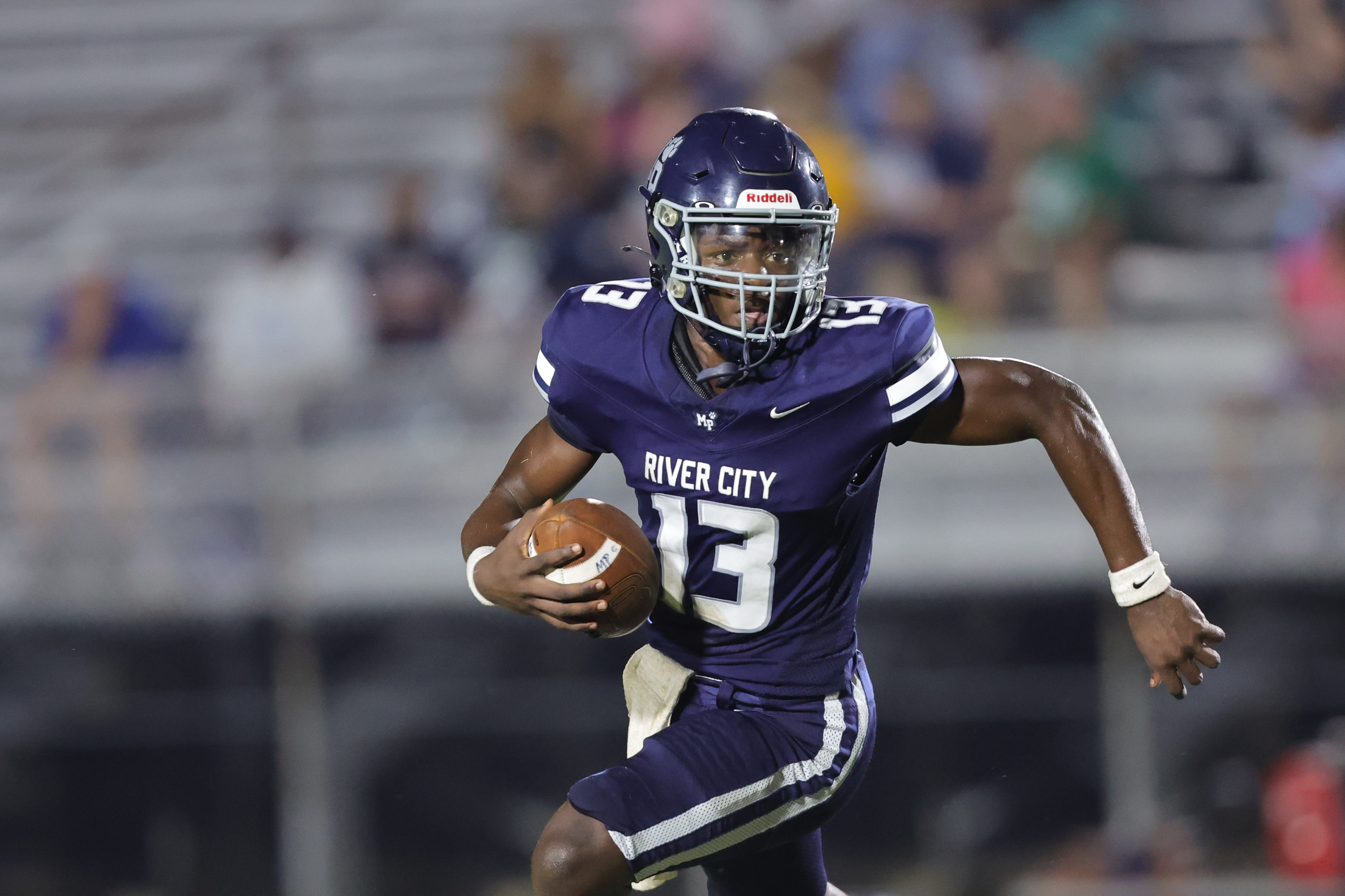 Prep Football: Moss Point’s KeVon Ford is the latest “Southern Six Senior Spotlight” sponsored by Reese’s