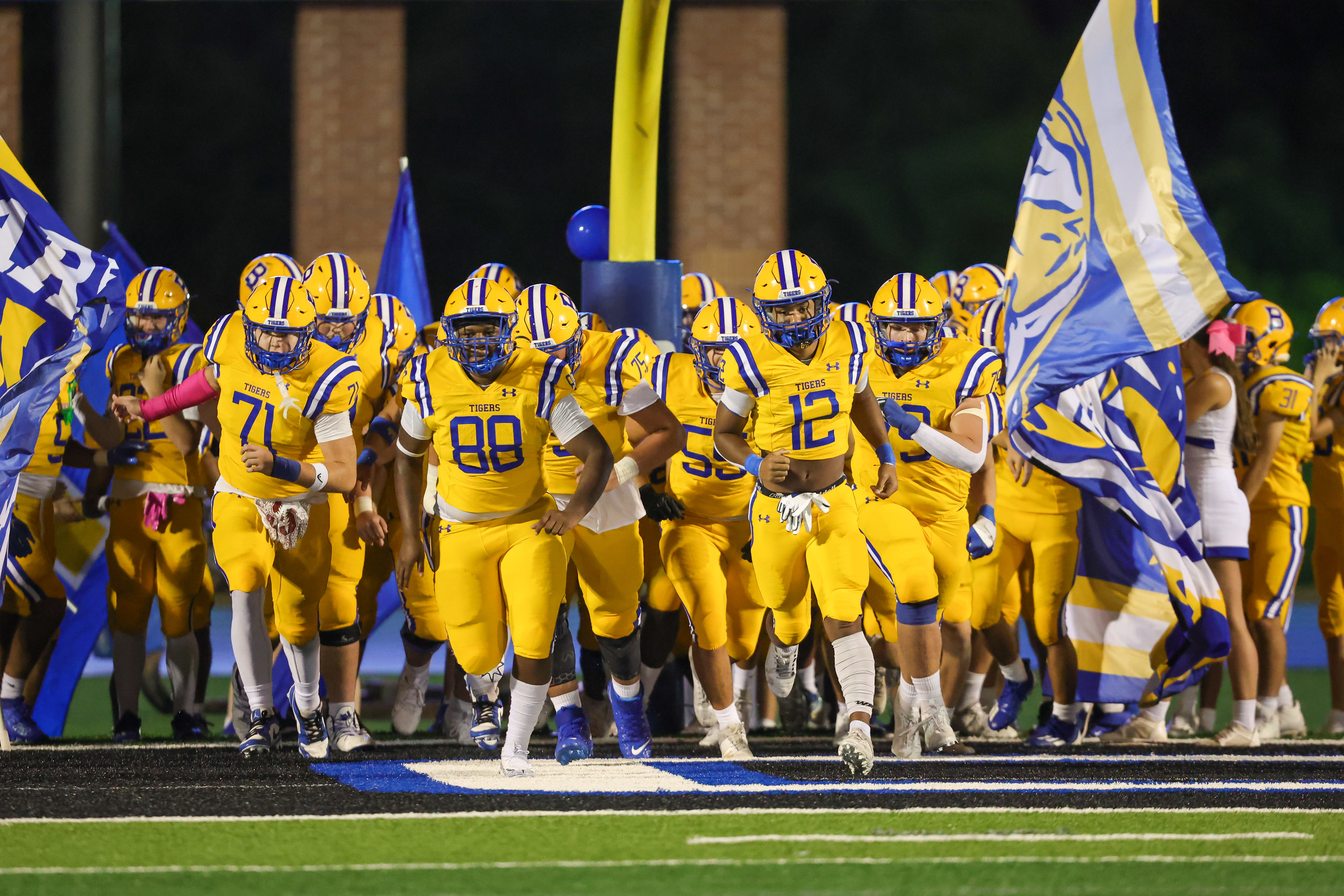 Prep Football: Bay High continues Moss Point’s miserable season with a 46-27 win in region play