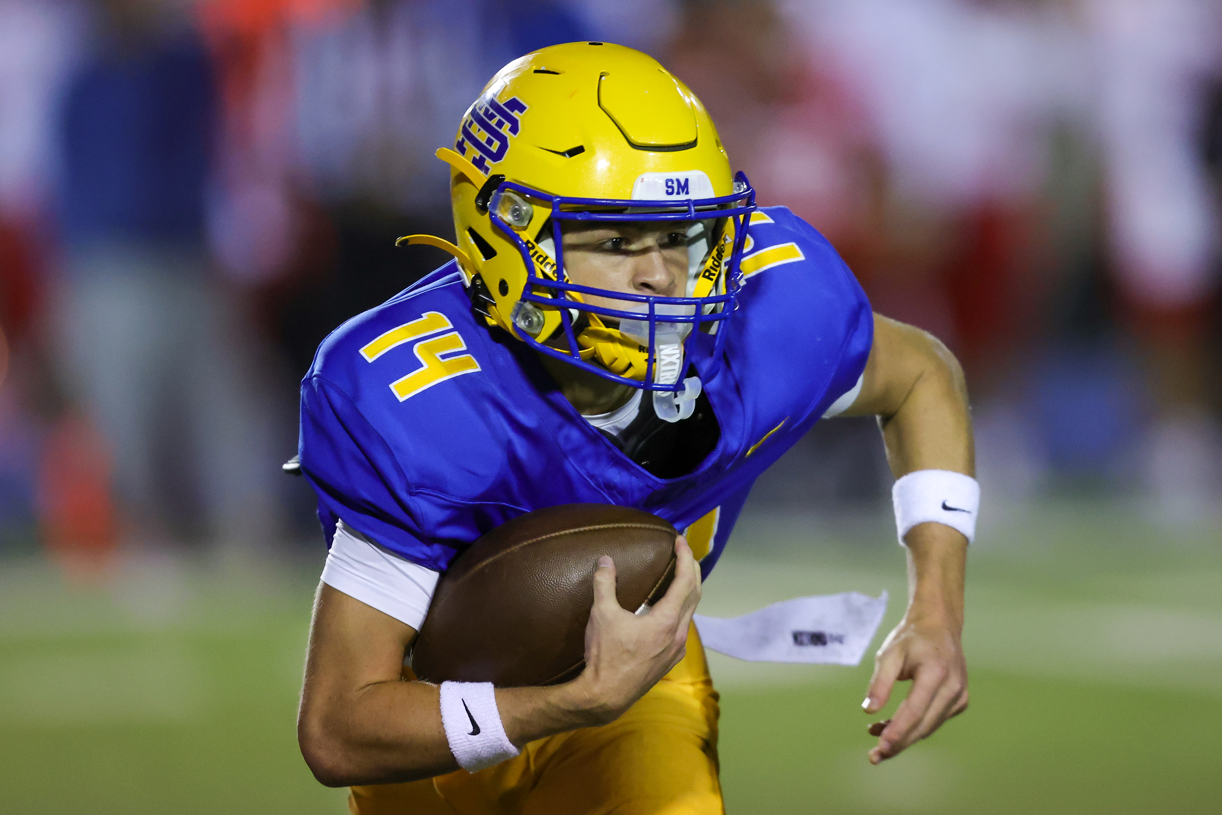 Prep Football Notebook: Seven “Southern Six” squads still in search of a region win; Gulfport’s Hall shines and “Super 7 Poll”