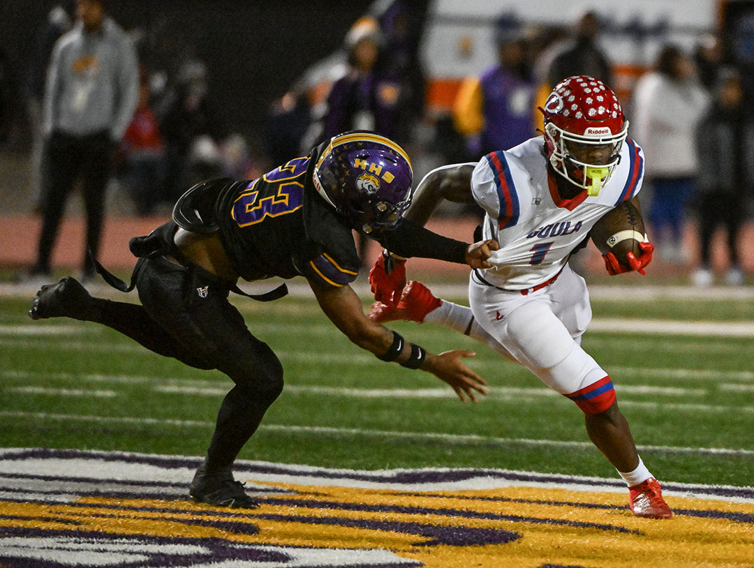 Prep Football: Hattiesburg stays undefeated at Pascagoula’s expense in 33-17 decision Friday night