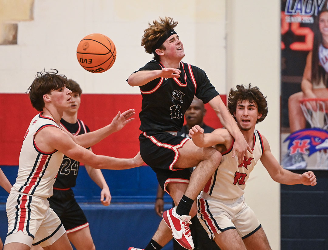 Prep Basketball: St. Stanislaus slips past home-standing Hancock 52-49 Friday night