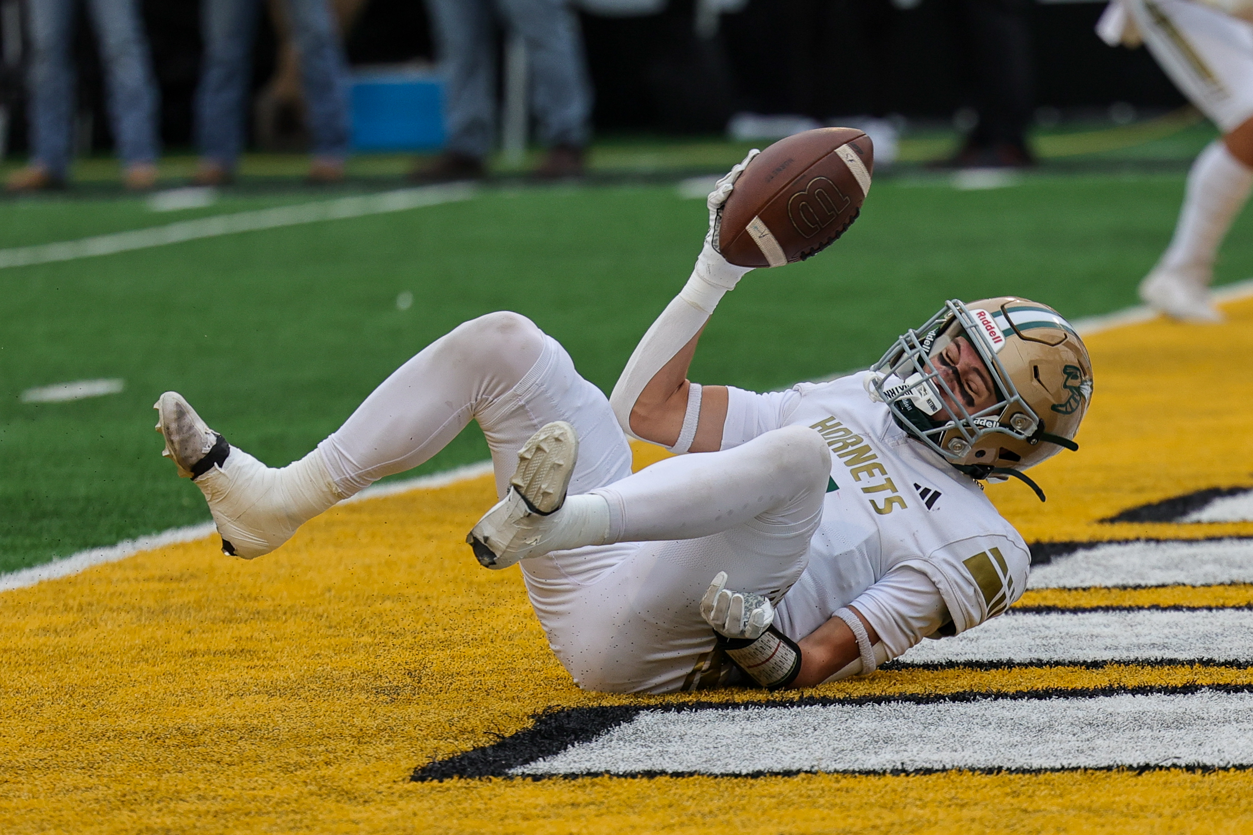 Prep Football: Poplarville overcame late fourth quarter deficit to rally for thrilling 29-28 win in state title tilt