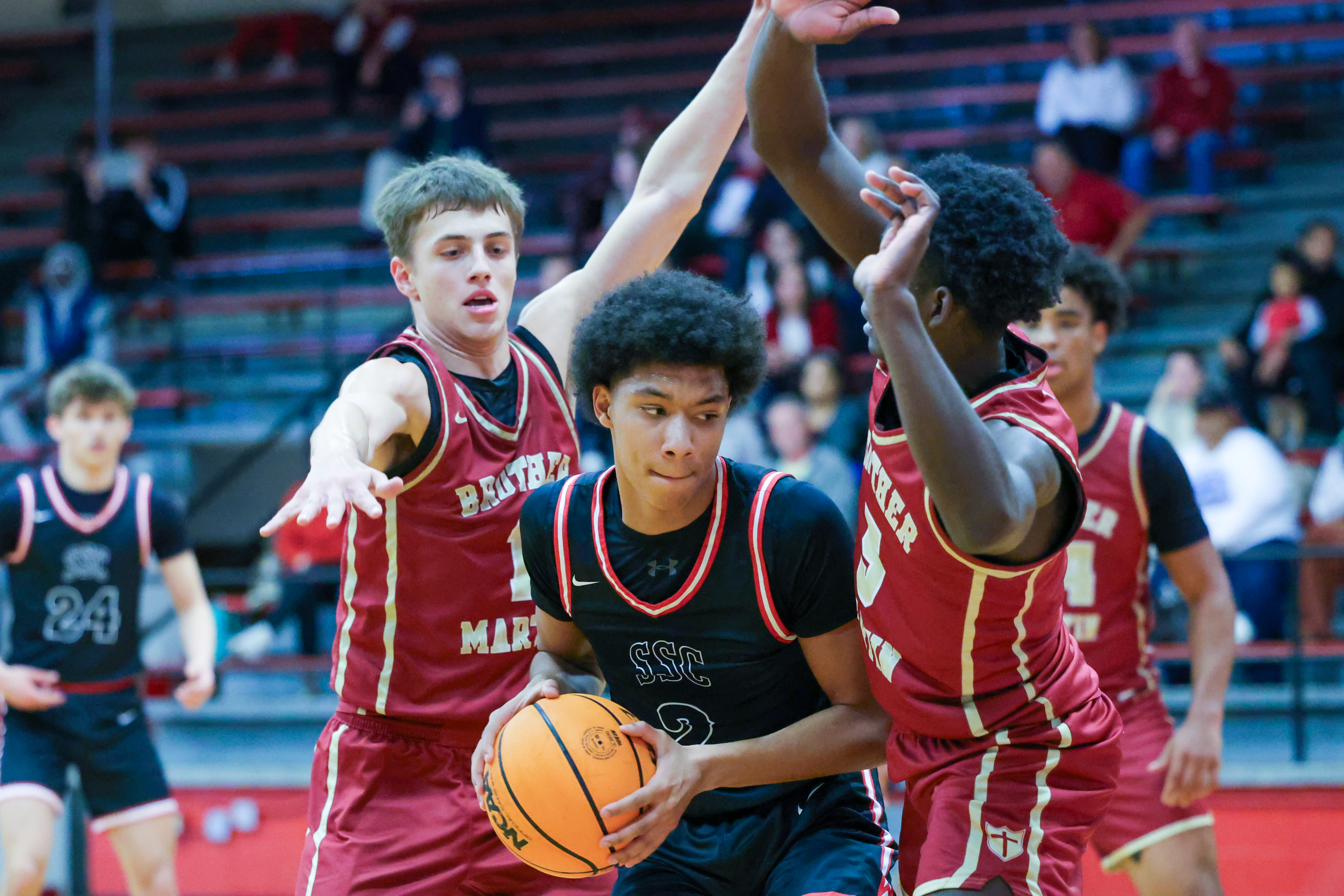Prep Basketball: Late St. Stanislaus rally comes up short against Brother Martin Saturday afternoon