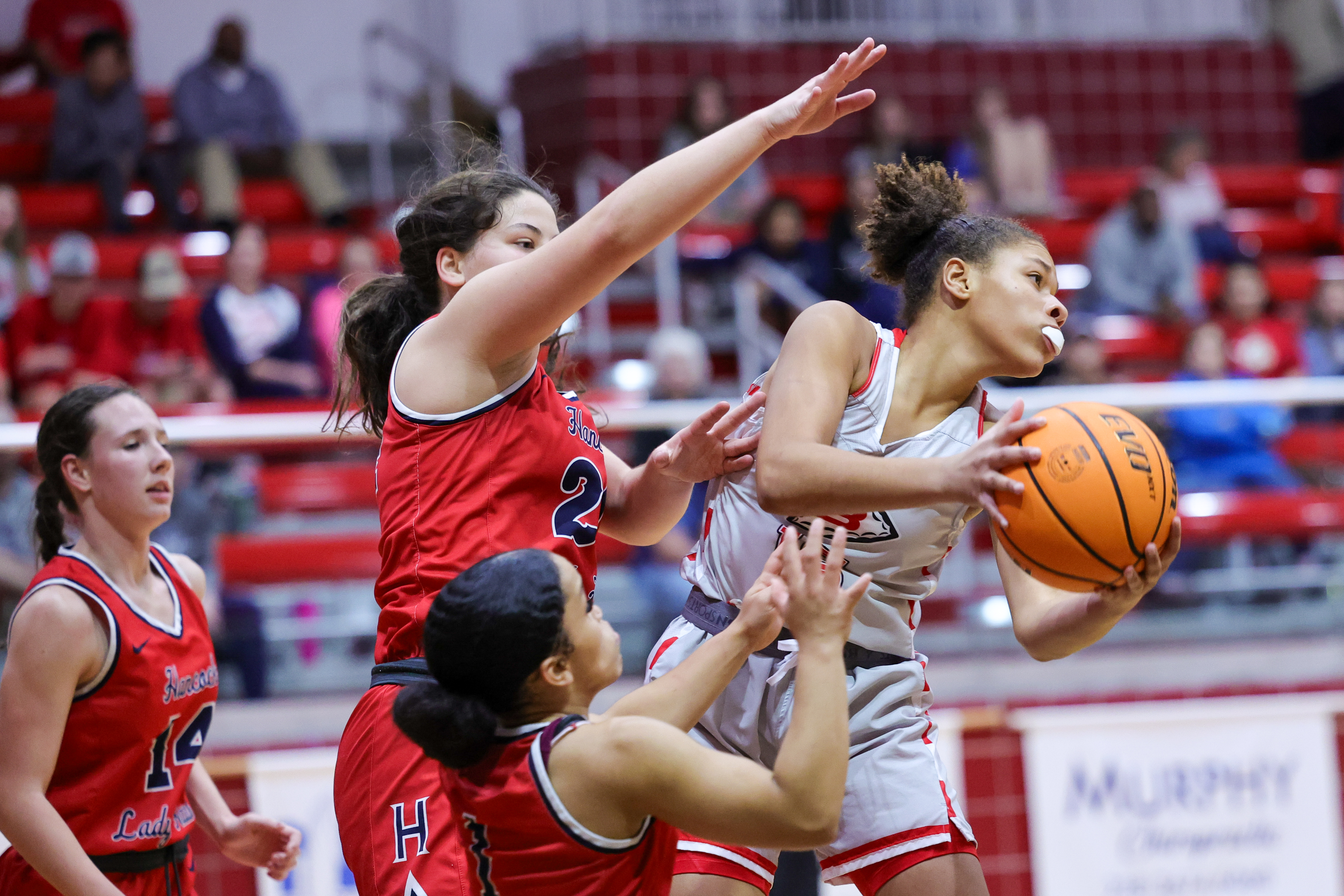 Prep Basketball: Lady Indians take down Lady Hawks in battle of unbeaten Southern Six” squads