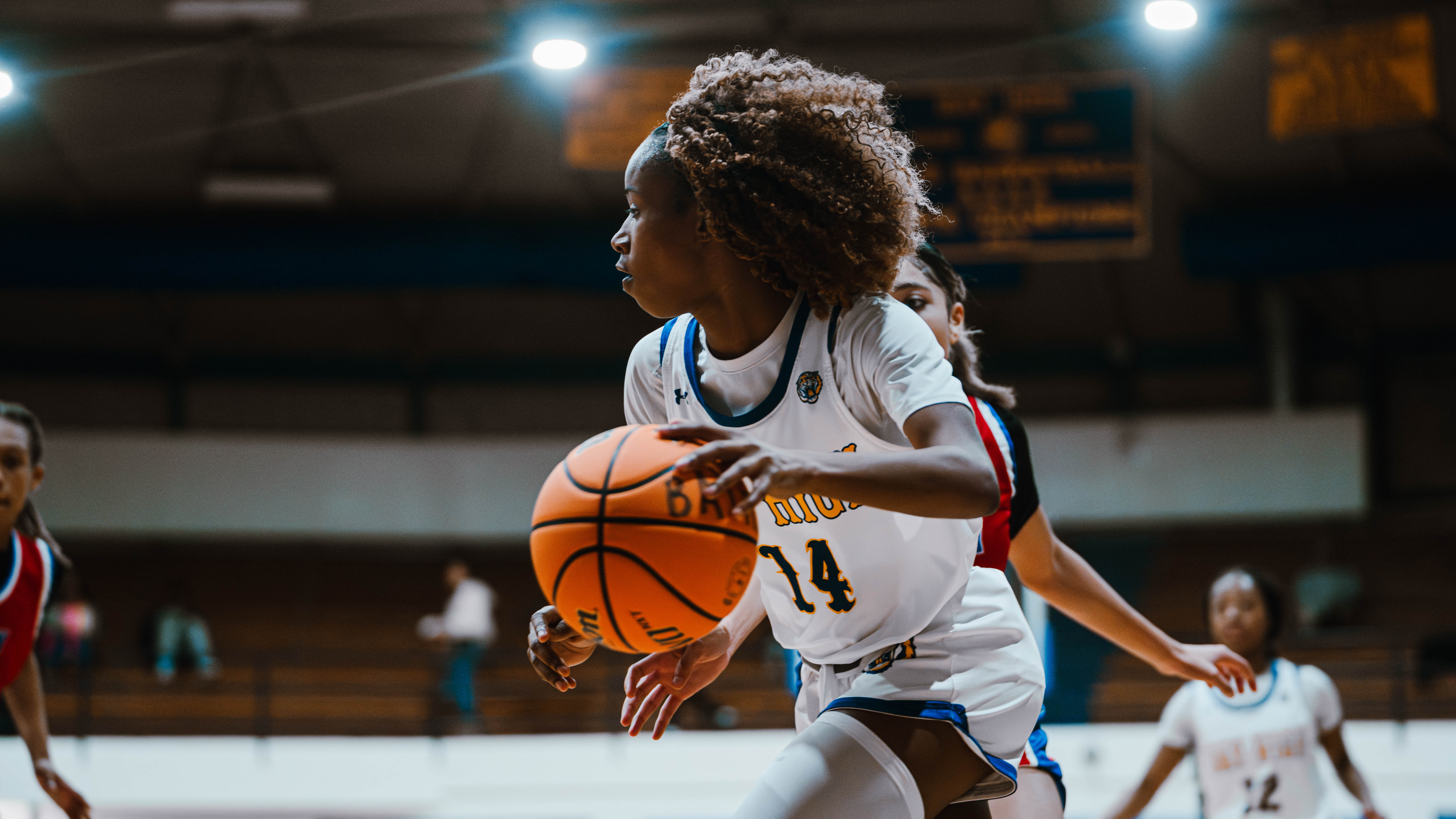 Prep Basketball: Bay High’s Lady Tiger defense too much for Lady Pirates in Region 8-4A battle