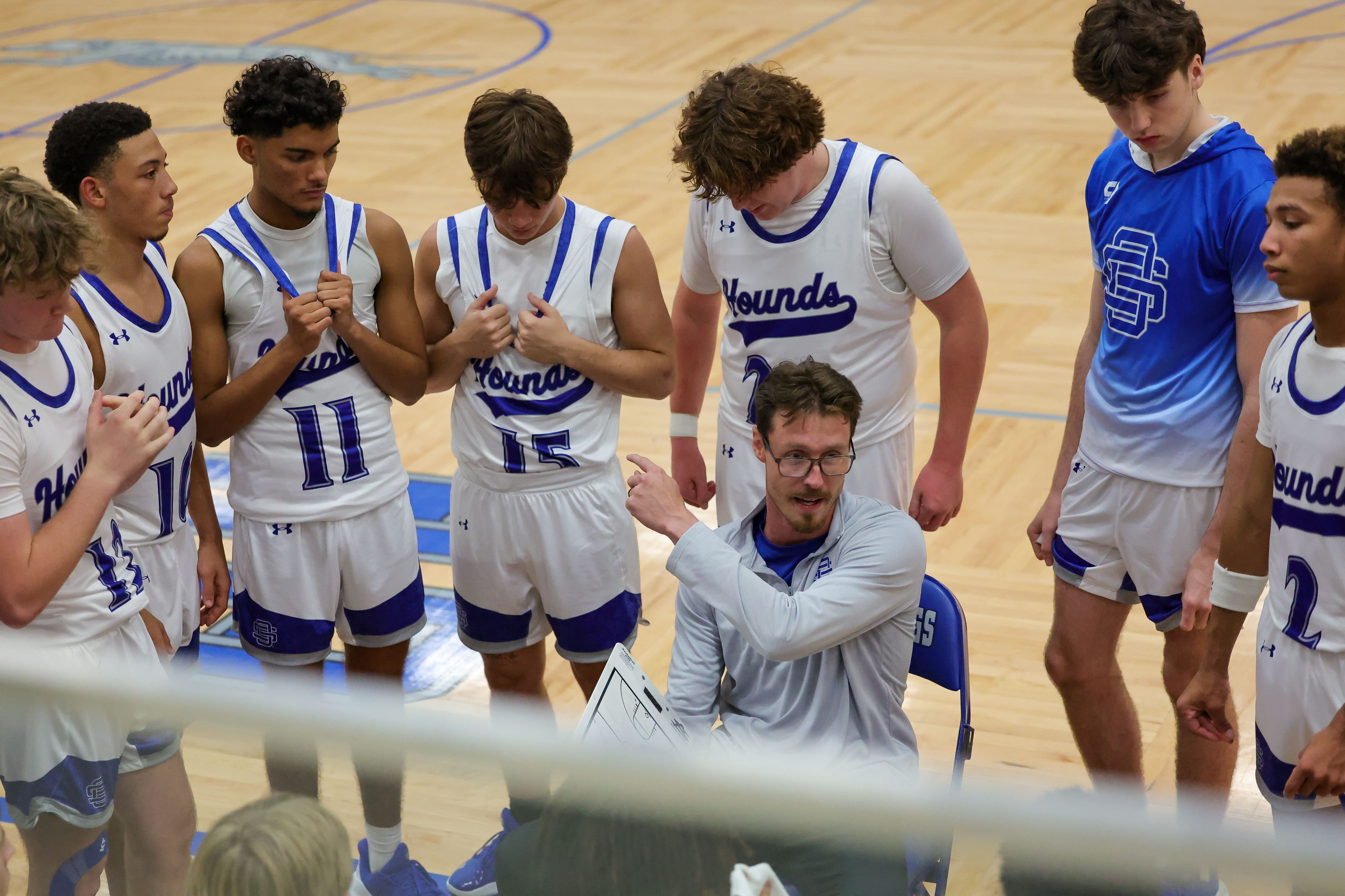 Prep Basketball: Greyhounds host Yellow Jackets Friday night after wounding Warriors earlier this week