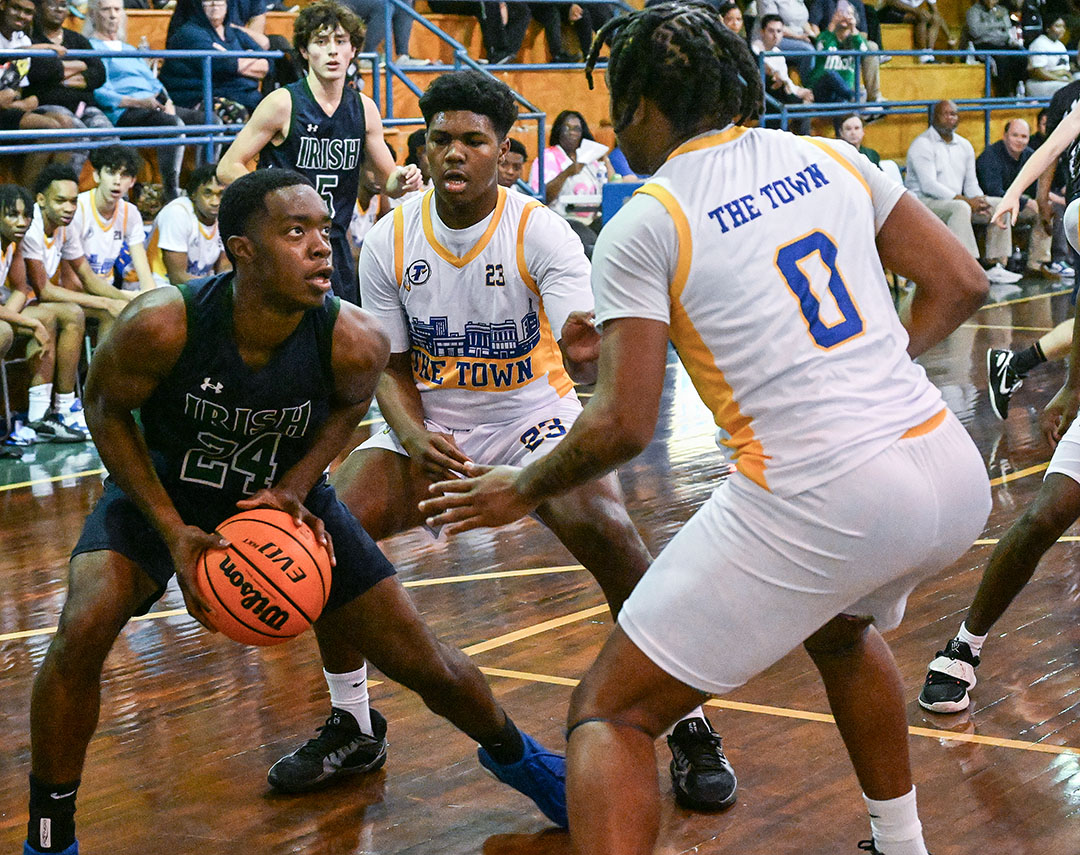 Prep Basketball: Fighting Irish will face St. Stanislaus in Region 8-3A tourney finals Friday night