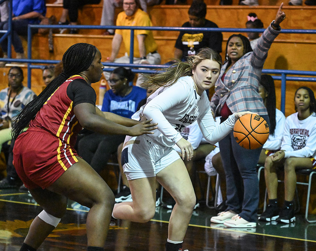 Prep Basketball: Lady Irish captures Region 8-3A tourney title before beginning state playoffs