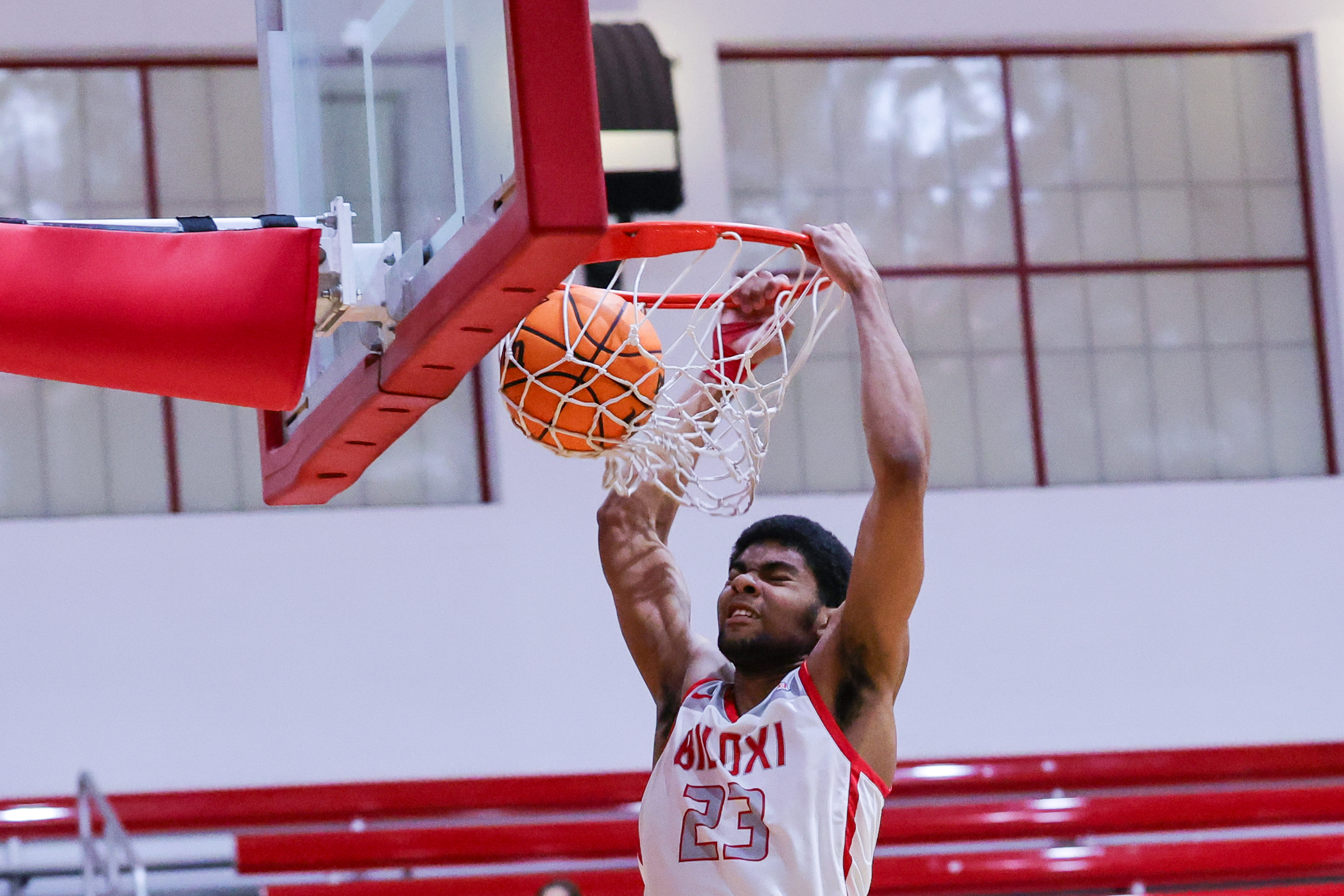 Prep Basketball: Ten “Southern Six” squads headed to quarterfinal round later this week