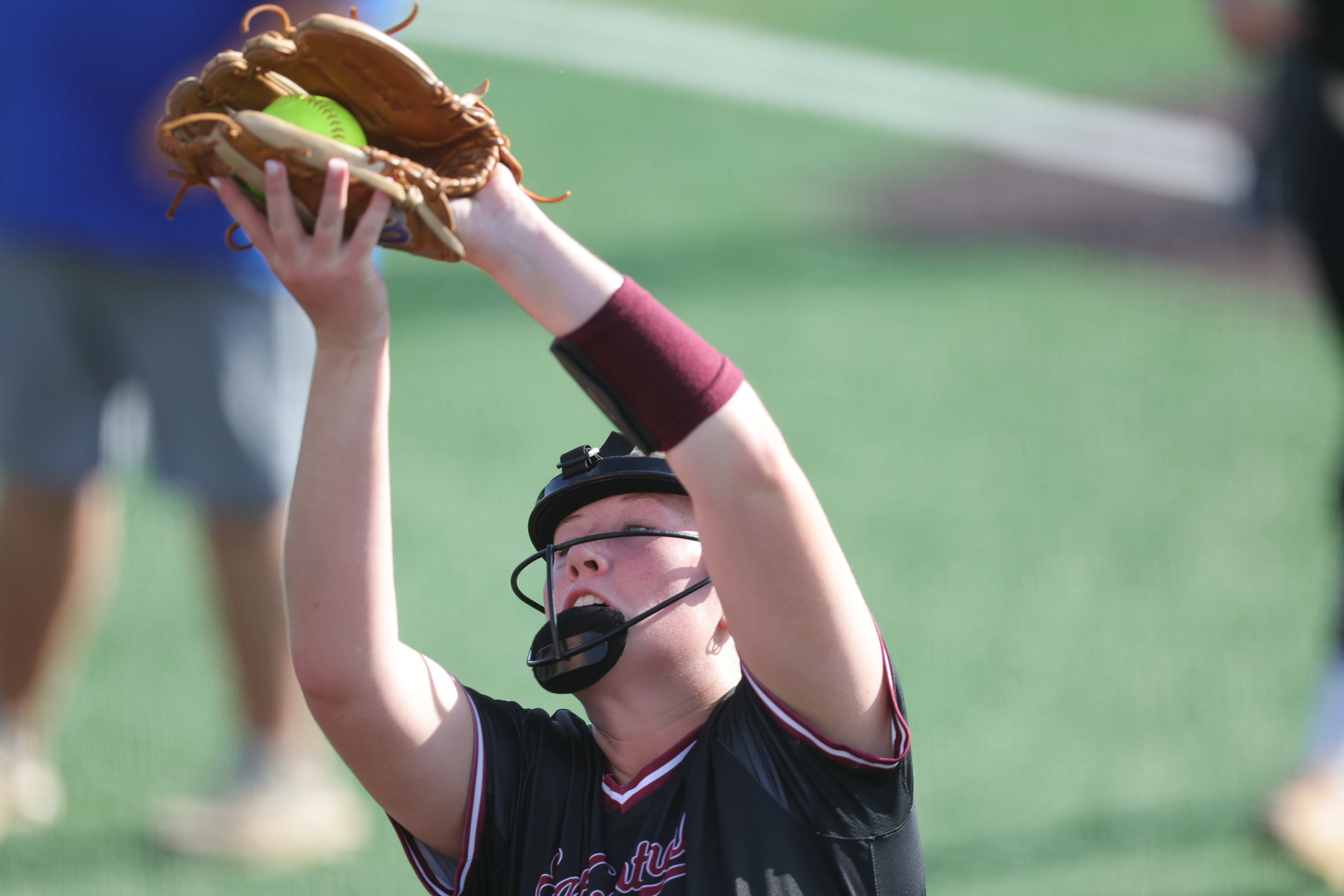 Prep Softball: Lady Hornets thump Lady Bulldogs 10-0 in first game of South State