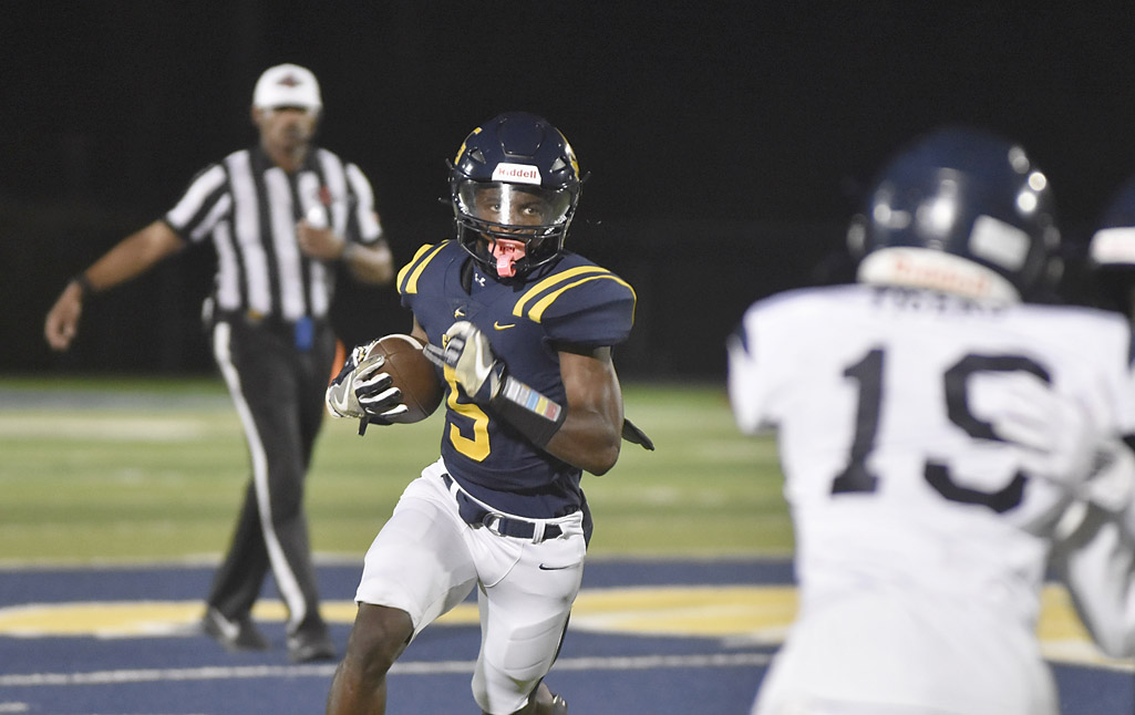Prep Football: Gautier thumps Moss Point 35-0 in all Jackson County affair