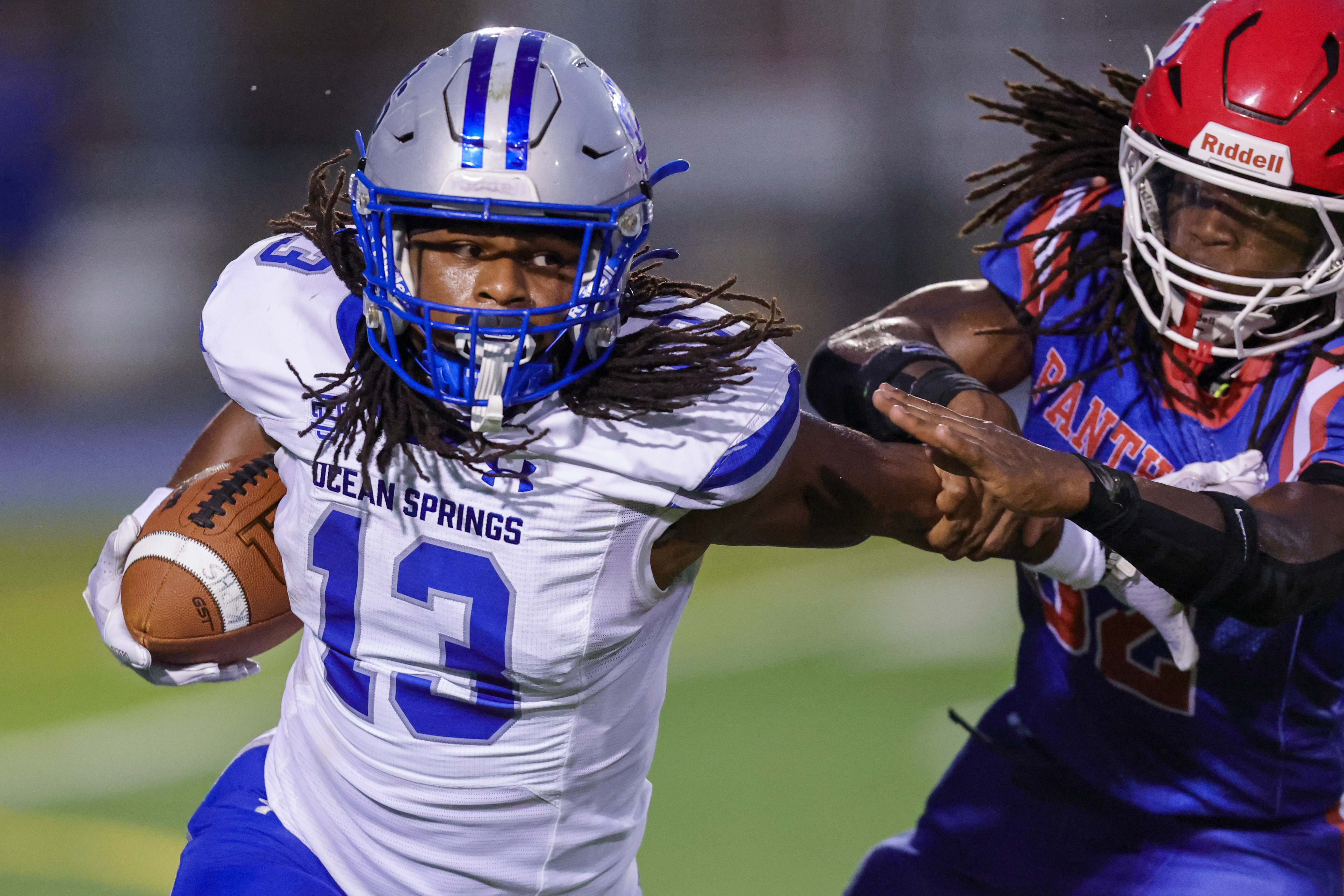 Prep Football: Greyhounds hold off Panthers 21-14 Friday night