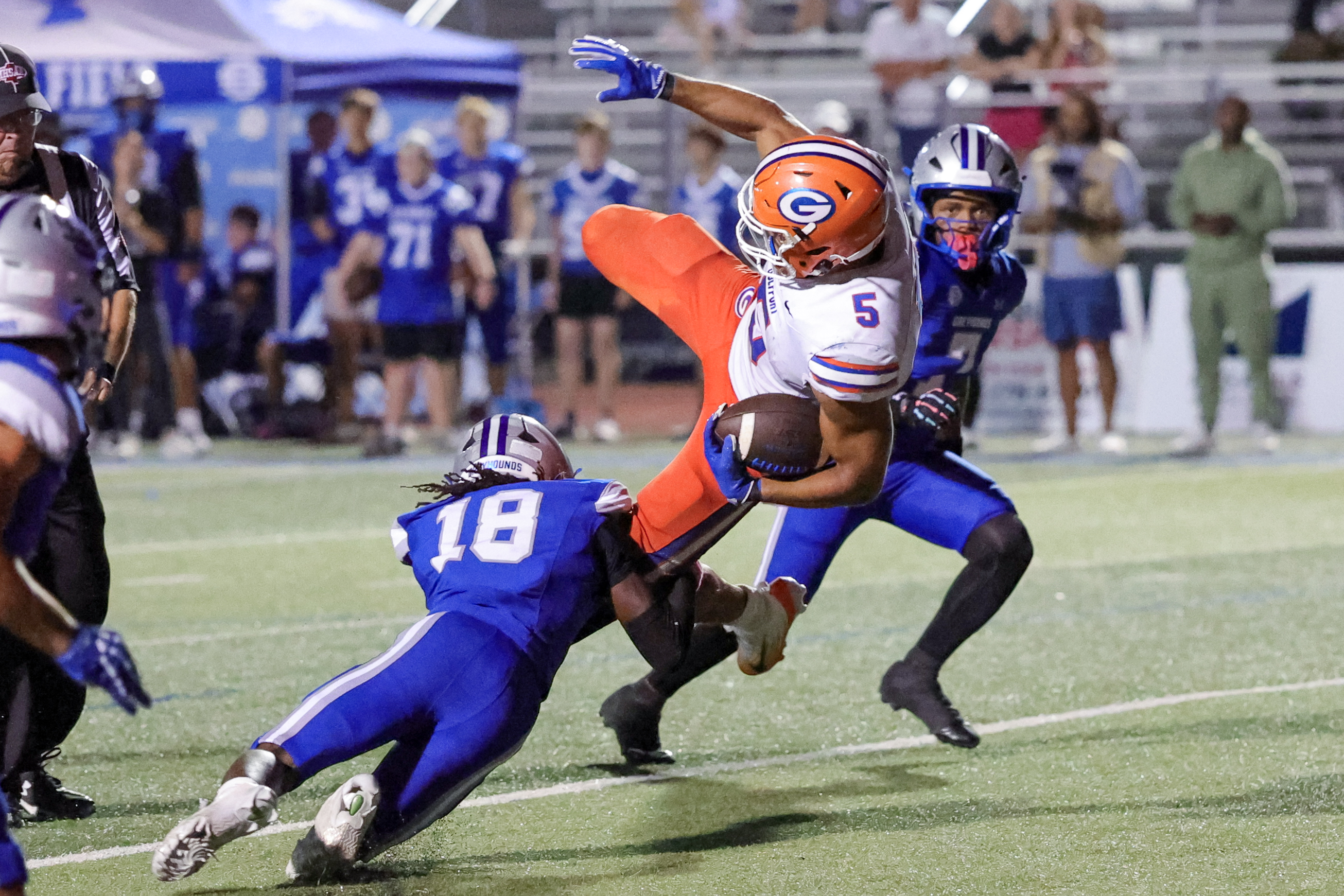 Prep Football: (An Analysis) — All-Star Crosby chases ghosts of Greyhounds past away for his Admirals