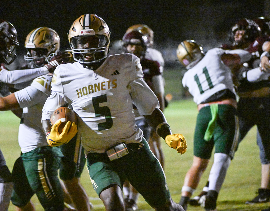 Prep Football Roundup: Hornets move on while Tomcats fall in final seconds