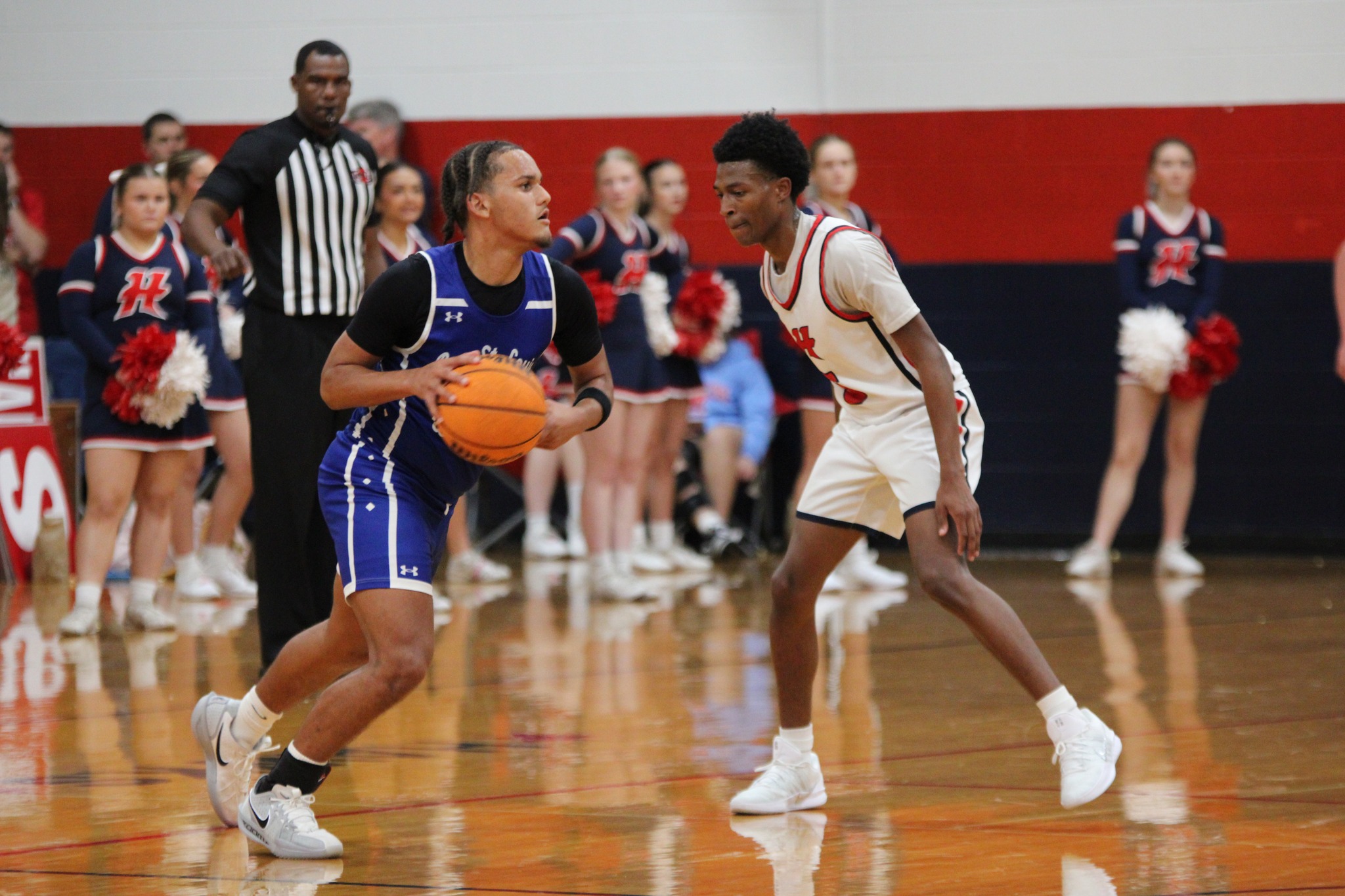 Prep Basketball: Annual Bay High Christmas Tournament tips Monday with Robinson leading the Tigers