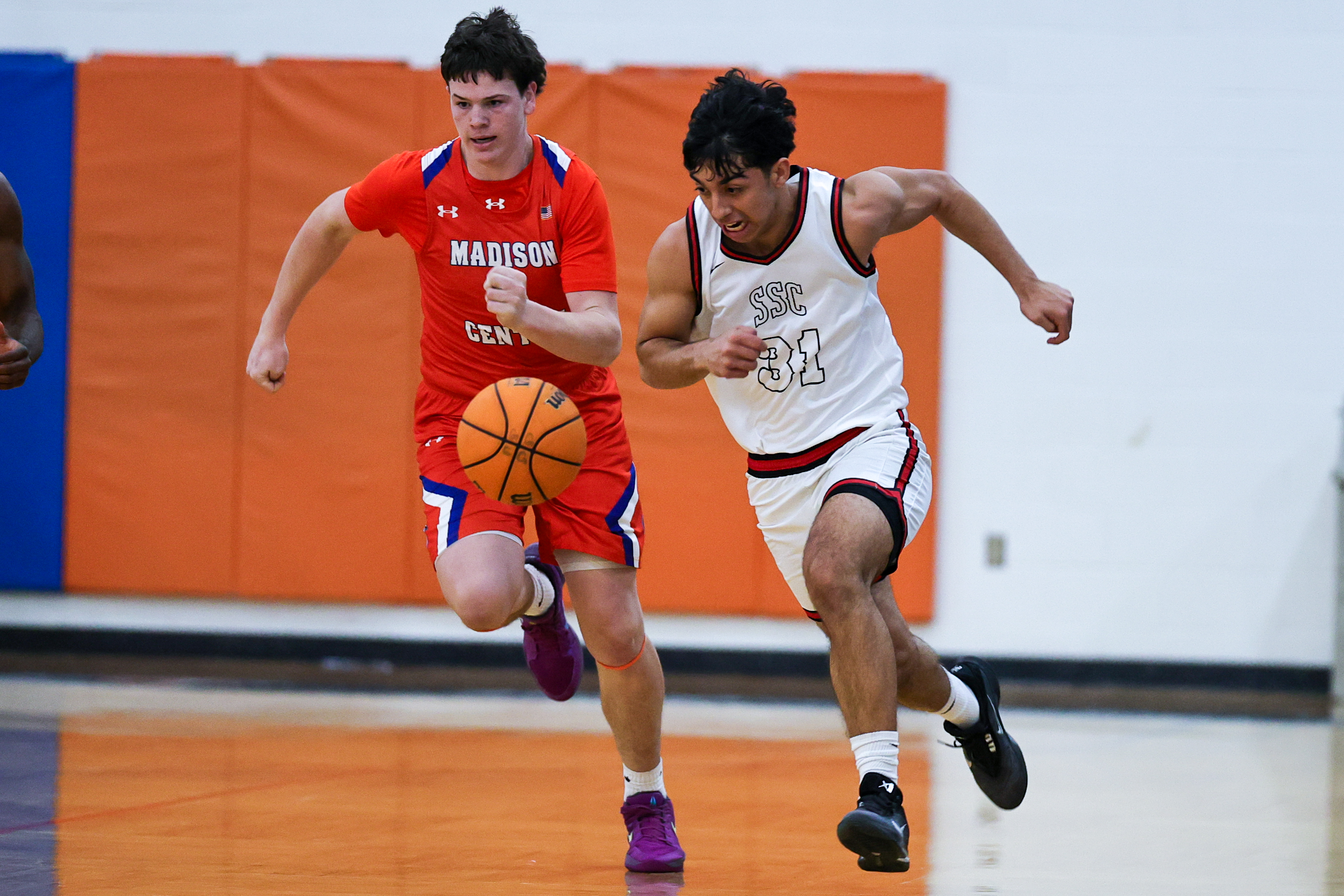 Prep Basketball: Rock-A-Chaws clip Class 7A foe Madison Central to open Holiday Classic