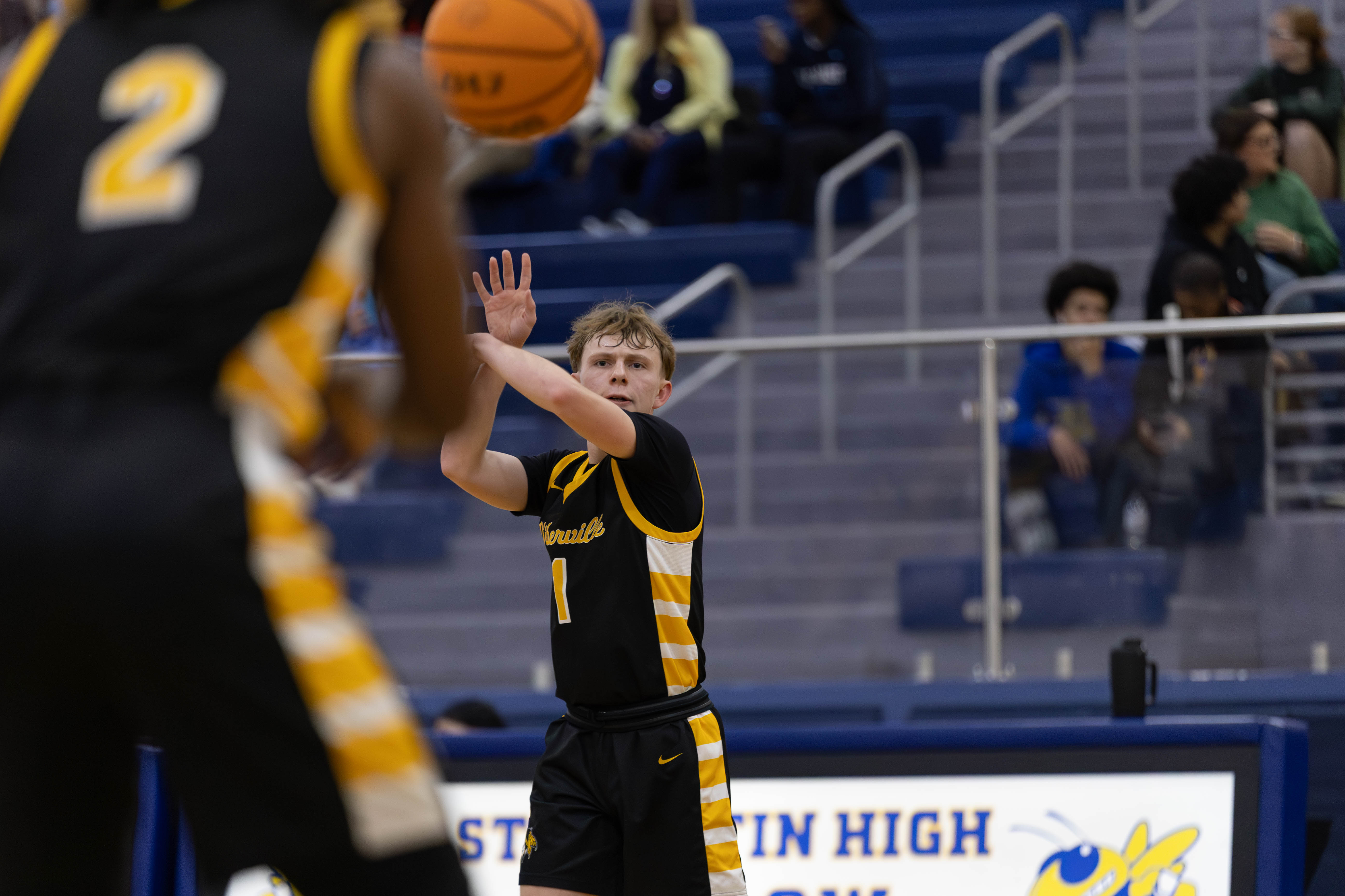 Prep Basketball: Warriors continue St. Martin’s slide with Region 4-7A win