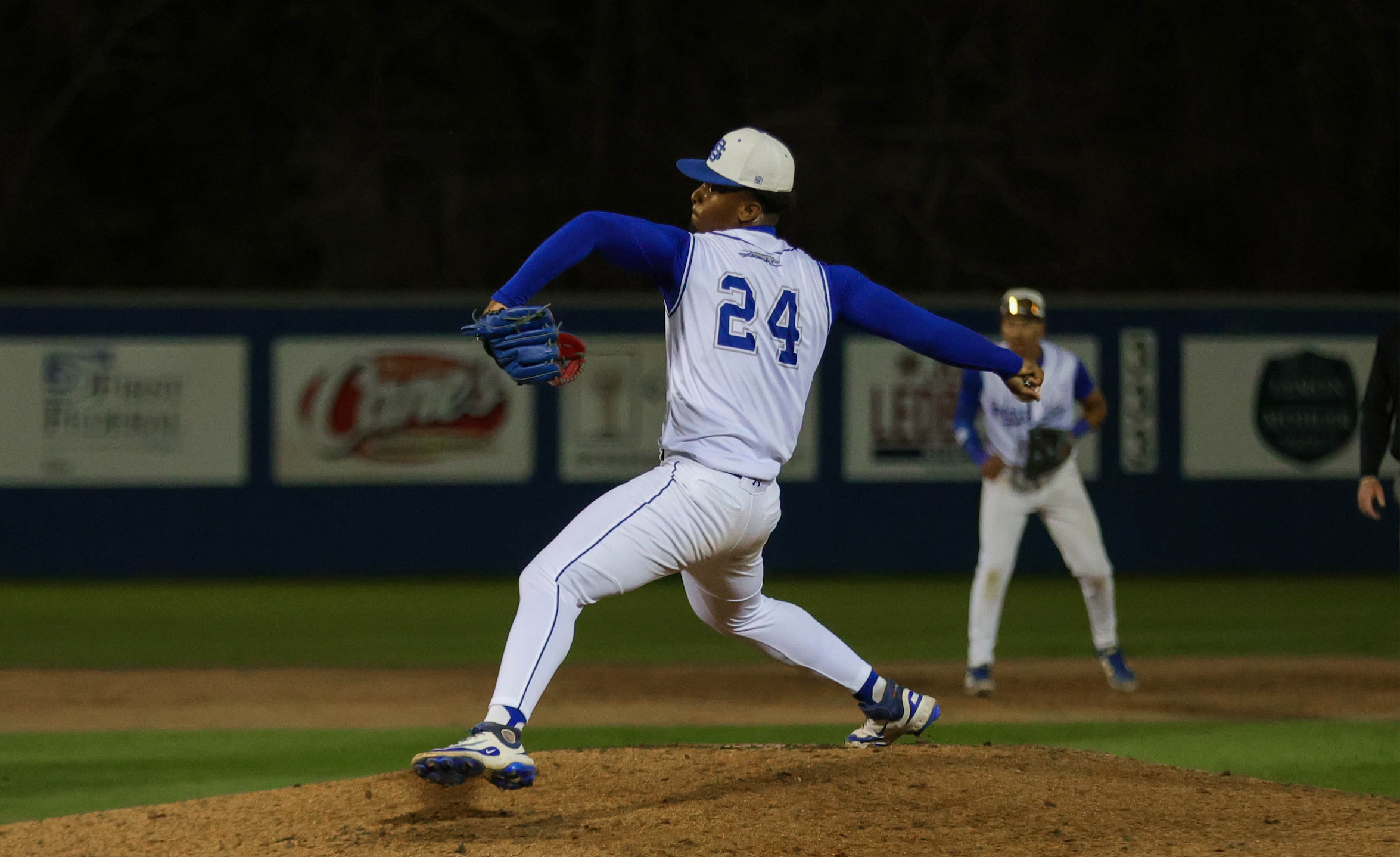 Prep Baseball: Greyhounds blank Red Rebels 5-0 in Region 4-7A play Tuesday night