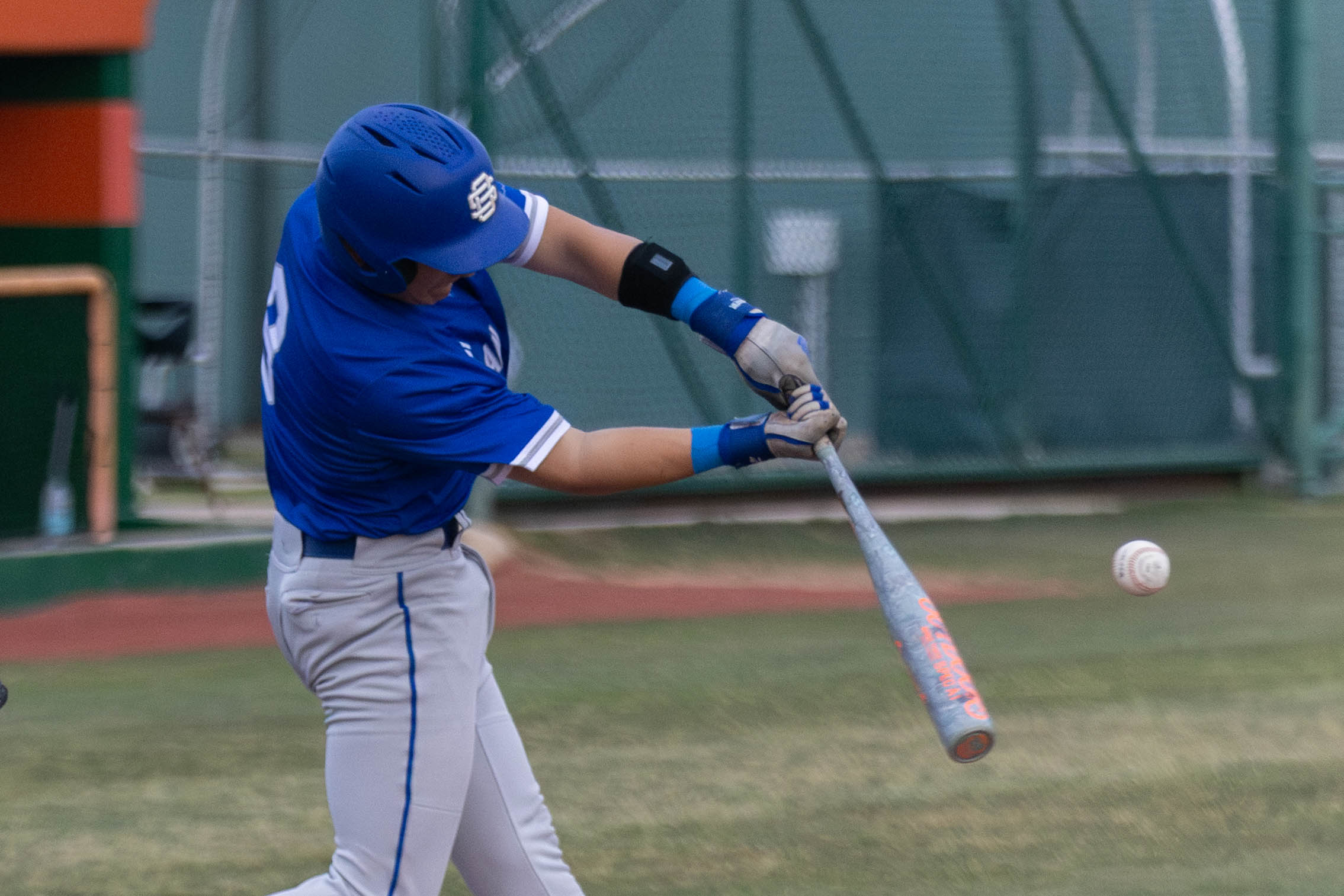 Prep Baseball: Greyhounds wrap up sweep of Hurricanes Friday with 5-2 win
