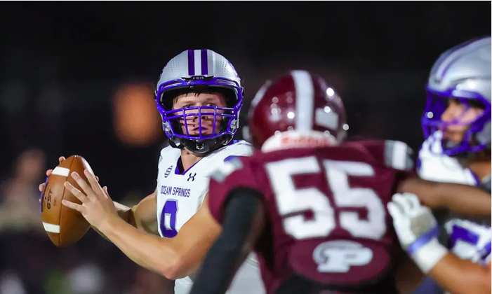 Prep Football: 24 in 2026 — Greyhounds will count on a solid junior class this season